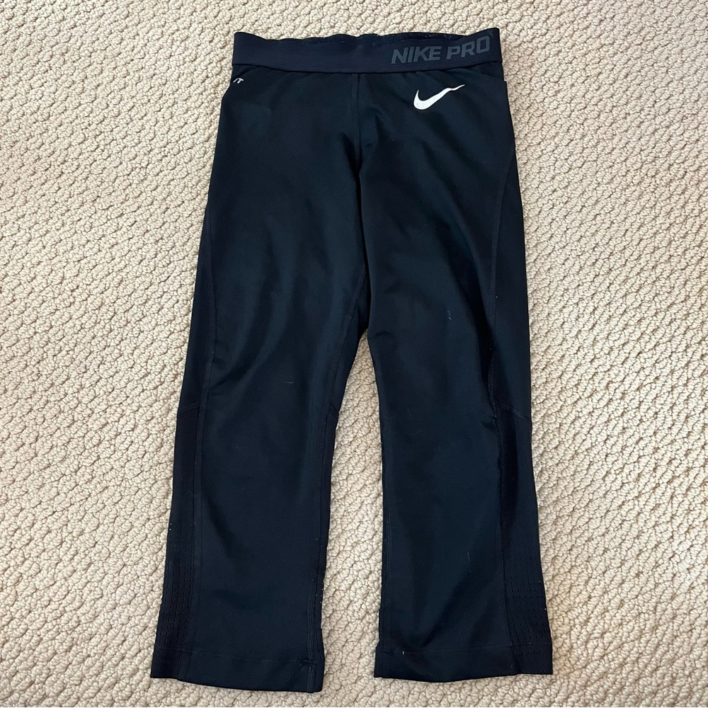 Nike Pro Dri-Fit Capri Leggings (XS)